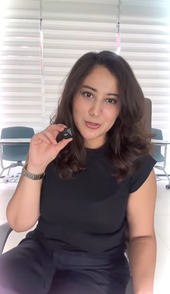 Mme Yasmine Gharbi, responsable de la scolarité à EIGHT University Business School